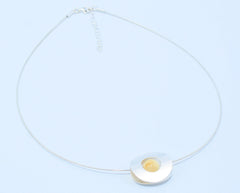 Elegantes 925 Silber Collier mit gelber ummantelter Bernsteinkugel