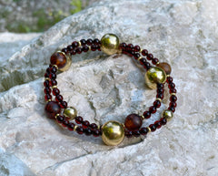 Doppelumwickeltes Bernstein Armband mit vergoldeten 925 Silber Kugeln
