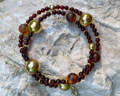 Doppelumwickeltes Bernstein Armband mit vergoldeten 925 Silber Kugeln