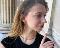 Collier aus Messing mit Smaragden und mehrfarbigen Edelsteinen