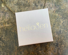 Crotalia Ohrhänger mit vergoldetem 925 Silber und Zuchtperlen