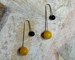 Silber Ohrringe mit Kirschefarbigen und Honig-Gelben Bernstein Kugeln
