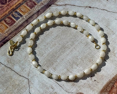 Vergoldetes 925 Silber Collier mit Mondsteinen