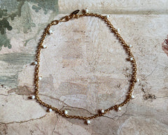 Messing Collier mit Mondsteinen