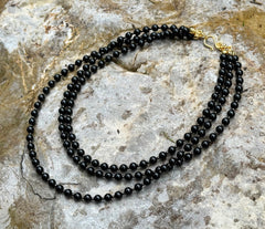 Mehrreihiges Collier mit schwarzen Turmalin Schörlsteinen