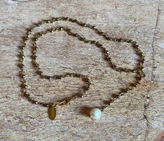 925 Silber Y-Kette mit Hämatit und einer Süßwasserperle