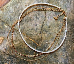 Vergoldetes mehrreihiges 925 Silber Collier mit weißen Zuchtperlen