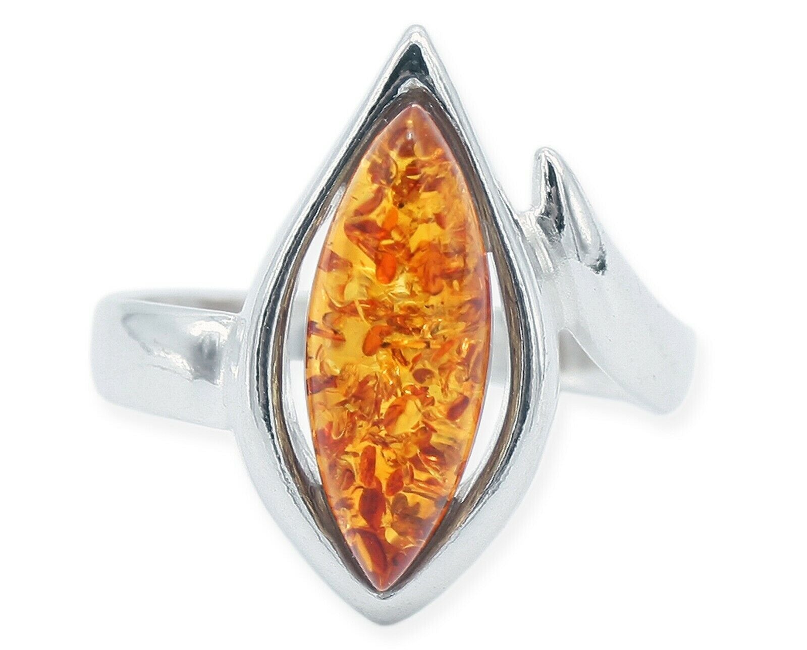 925 Silber Ring mit einem ovalen Bernstein und geschwungener Fassung