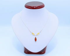 925 Silber Kette mit drei ovalen Bernsteinen in Gelb und Cognacfarbe