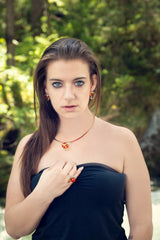 Umwickelte Ohrstecker Ohrringe mit Cognac Bernsteinkugel und 925 Silber