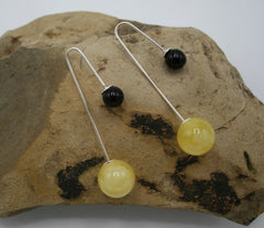 Silber Ohrringe mit Kirschefarbigen und Honig-Gelben Bernstein Kugeln