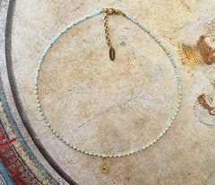 Collier aus Aquamarin mit vergoldetem 925 Silber Anhänger in Tropfenform