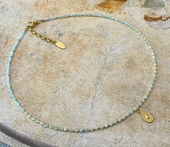 Collier aus Aquamarin mit vergoldetem 925 Silber Anhänger in Tropfenform
