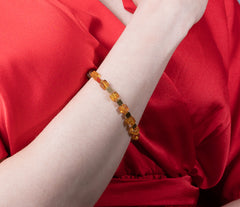 Elegantes Armband mit Cognac Bernstein-Cubes und vergoldeten 925 Silber Dreiecken