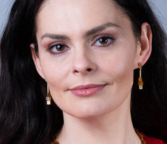 Elegante Bernstein-Cube Ohrringe aus vergoldeten 925 Silber Dreiecken