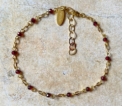 Vergoldetes 925 Silber Armband oder Fußkette mit roten Granatsteinen