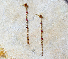 Lange vergoldete 925 Silber Ohrringe mit roten Granaten