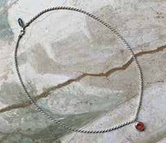 Elegantes 925 Silber Collier mit dunkelrotem Granatstein Anhänger