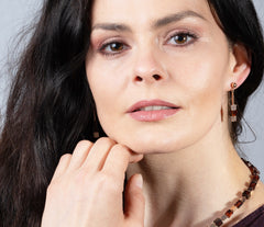 Elegante kirschrote Bernstein Ohrringe aus Rosegold überzogenen 925 Silber