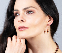 Elegante kirschrote Bernstein Ohrringe aus Rosegold überzogenen 925 Silber