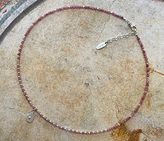 Rosa Turmalin Collier mit 925 Silber Anhänger in Tropfenform